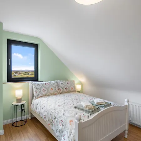 Lakeview House Балликоннили