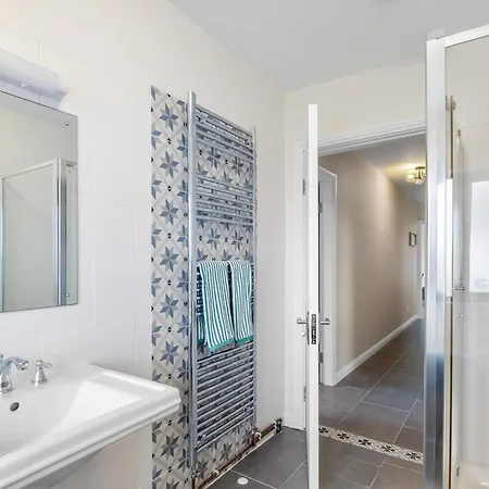 Дом отдыха Lakeview House Балликоннили